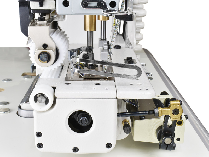 Многоигольная промышленная швейная машина (поясная машина) Aurora A-12064P/VWL