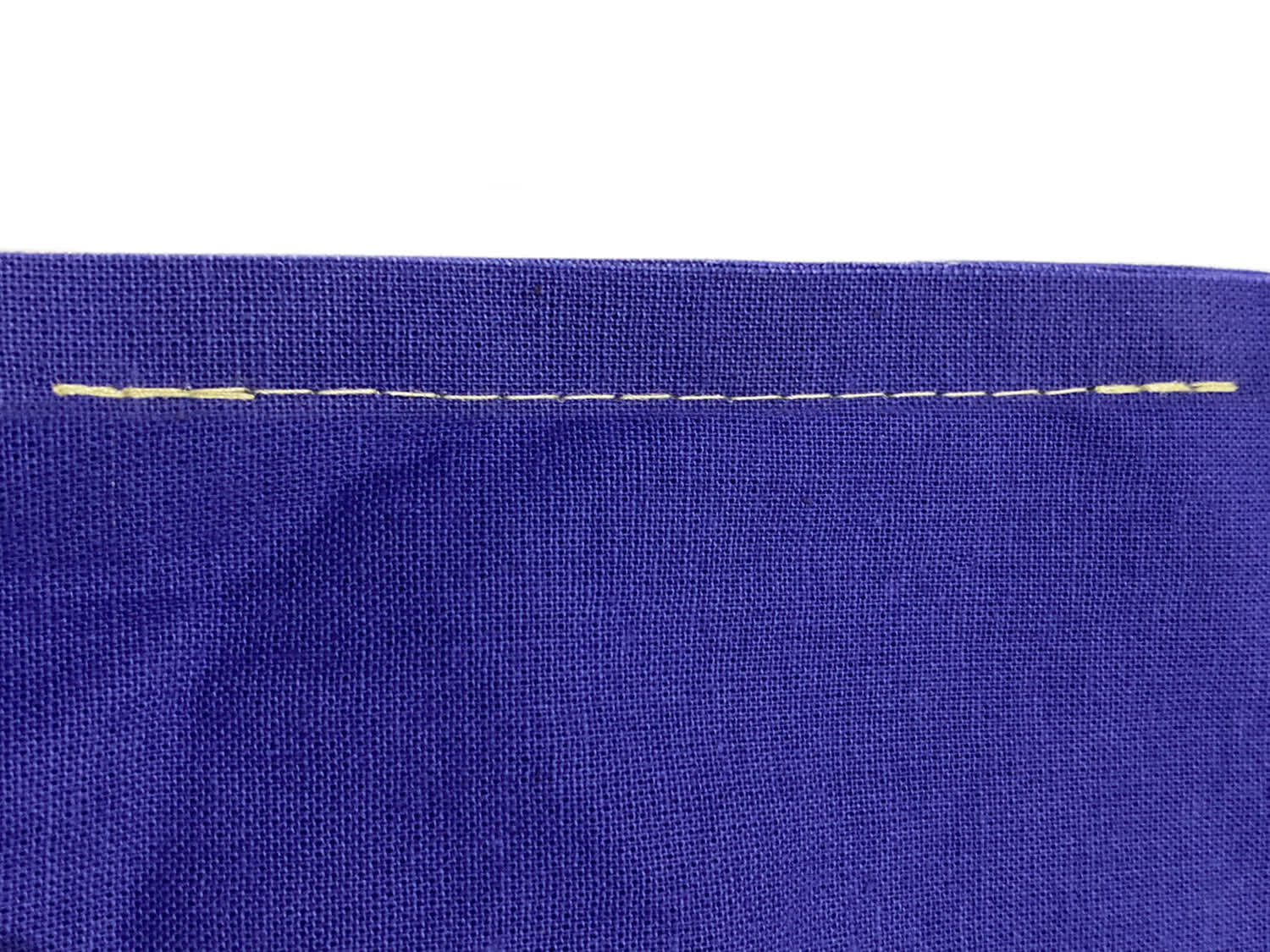 Прямострочная промышленная швейная машина Aurora A-8 (Дизайнерские строчки, два подвижных ножа, закрытая смазка)