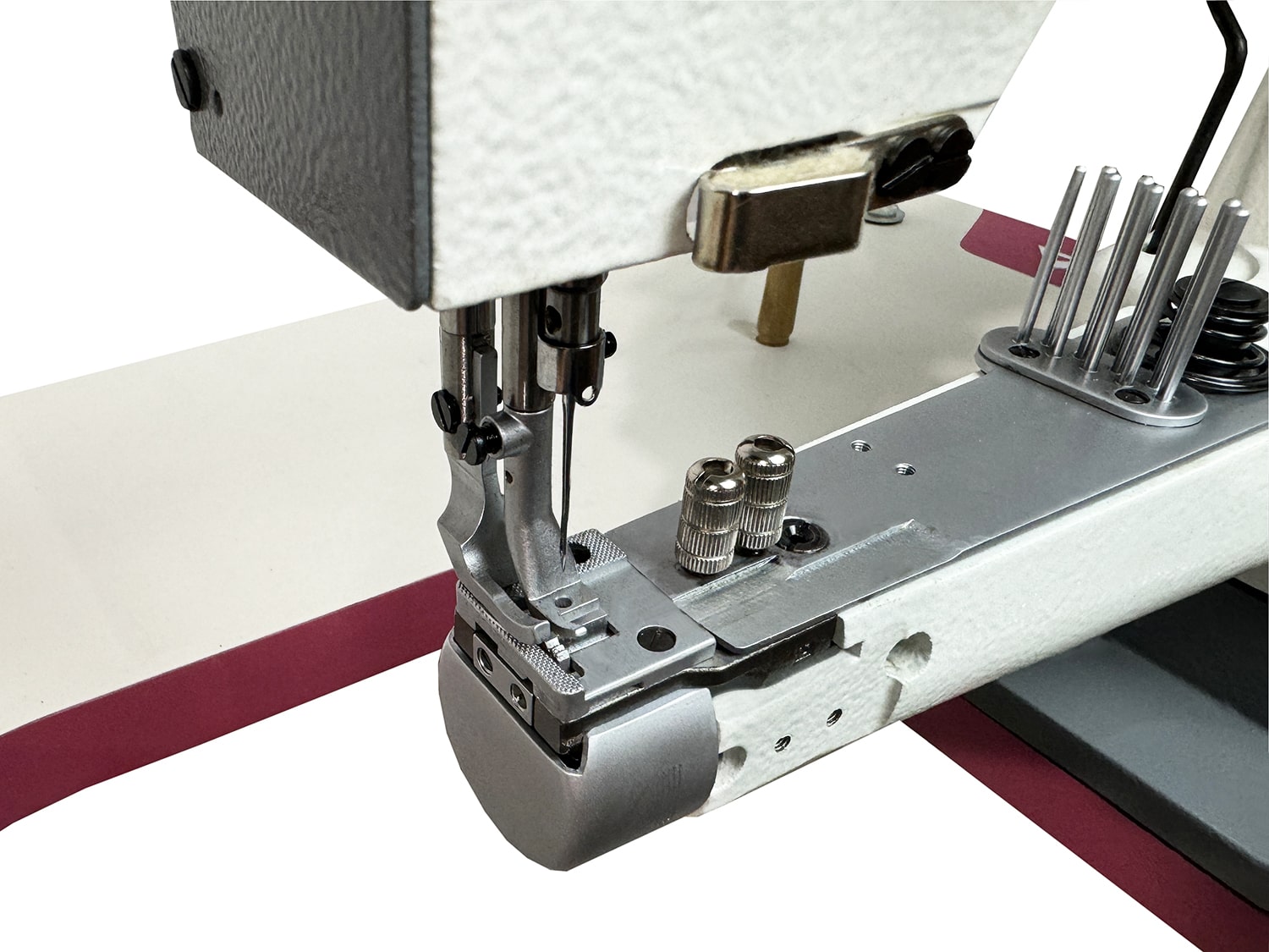 Рукавная швейная машина для окантовки Aurora A-335BD-LG (Прямой привод, увеличенный челнок)