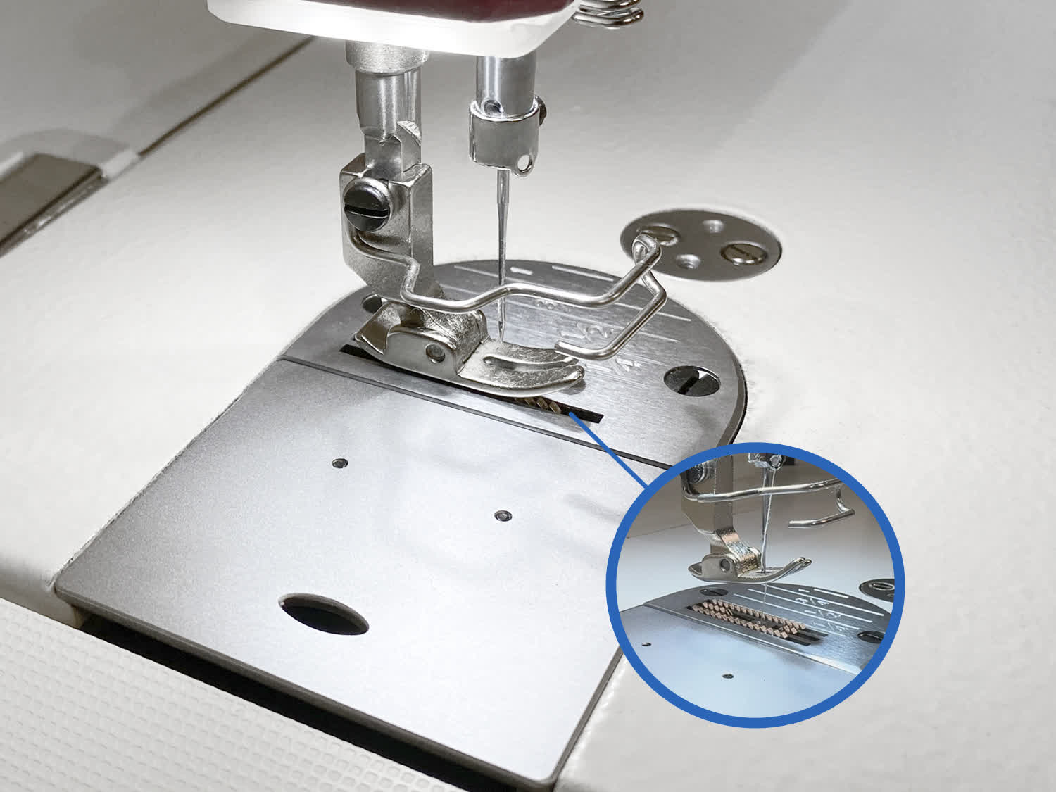 Прямострочная промышленная швейная машина Aurora S5-H для средних и тяжелых материалов (дизайнерские строчки, прямой привод, позиционер иглы, обрезка и закрепка нити)