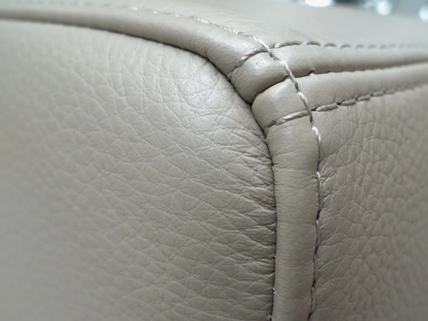 Прямострочная промышленная швейная машина с тройным продвижением Aurora А-867-1D3 (автоматические функции, увеличенный челнок, вылет рукава 320 мм)