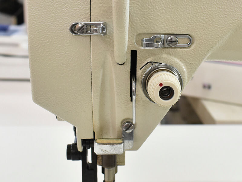 Прямострочная промышленная швейная машина с шагающей лапкой A-3500 Aurora