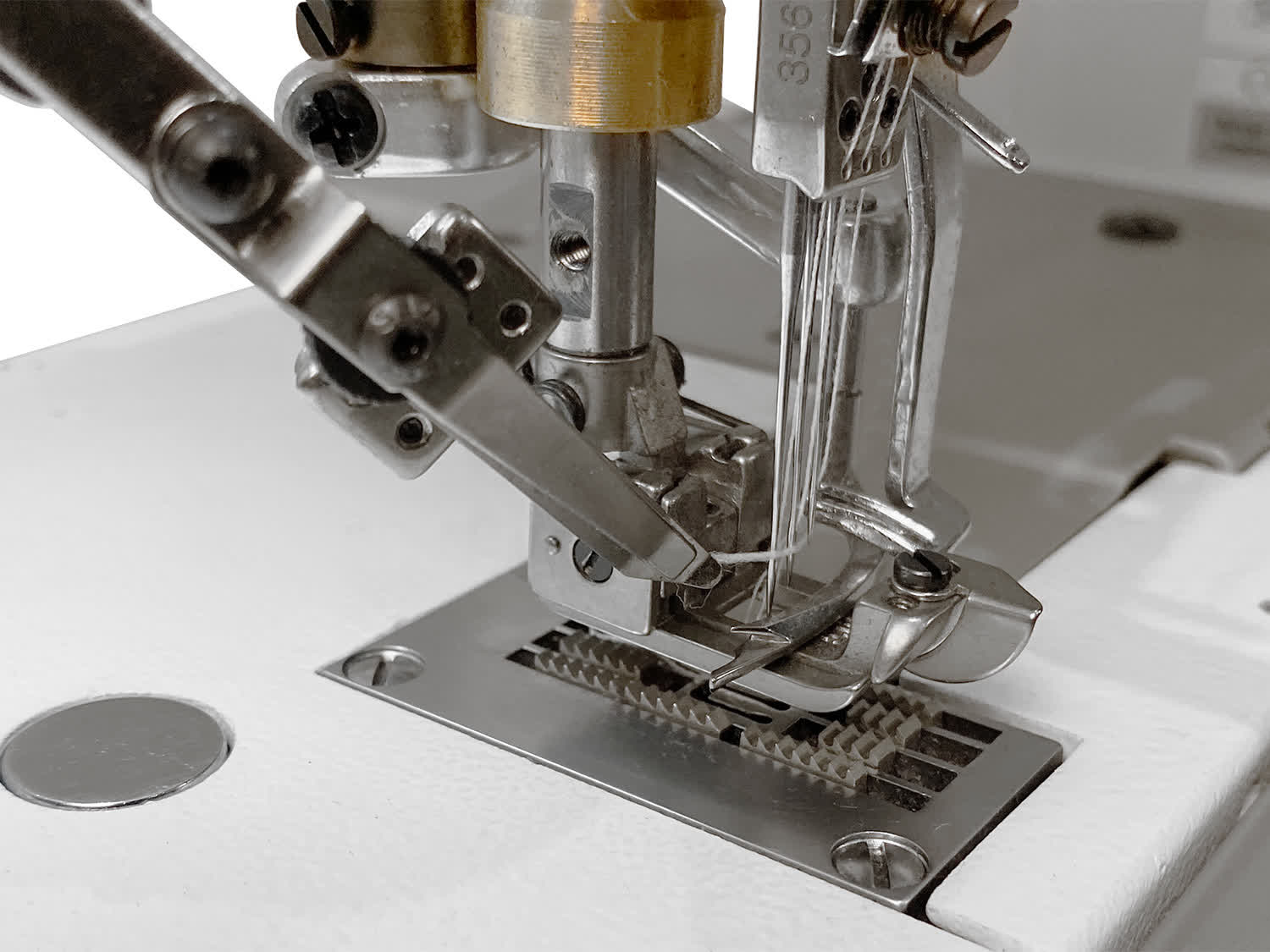 Плоскошовная (распошивальная) машина Aurora A-15S (прямой привод, автоматические функции)