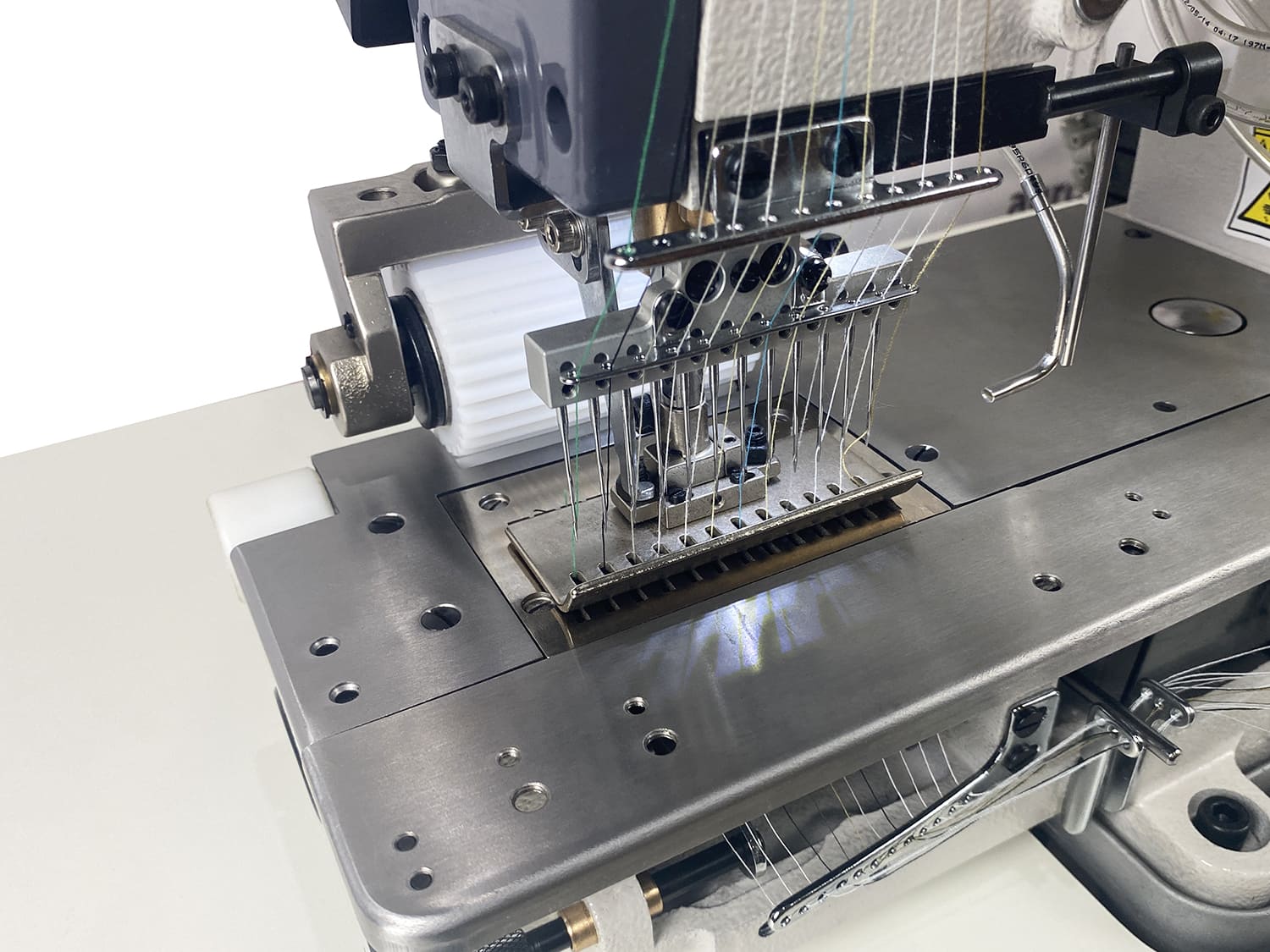 Многоигольная промышленная швейная машина (поясная машина) Aurora A-12064P-D-UT (прямой привод, автоматические функции)