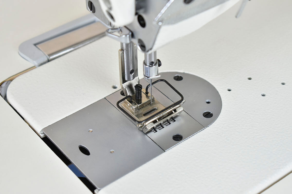 Промышленная швейная машина строчки зигзаг AURORA A-2284
