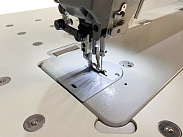 Промышленная длиннорукавная швейная машина с шагающей лапкой и увеличенным вылетом рукава Aurora A-0302-850 (автоматические функции)