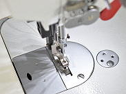 Прямострочная промышленная швейная машина с тройным продвижением Aurora A-611-D3 (прямой привод)